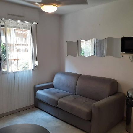 Studio Bord De Mer Nice Ouest Apartment Exterior photo